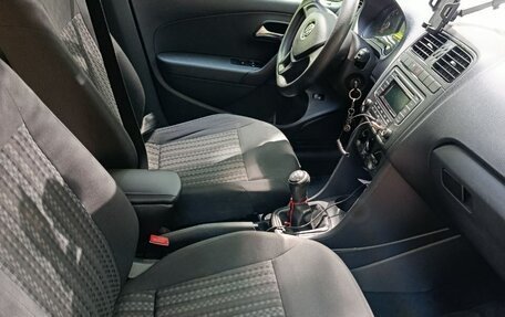 Volkswagen Polo VI (EU Market), 2015 год, 670 000 рублей, 11 фотография