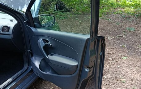 Volkswagen Polo VI (EU Market), 2015 год, 670 000 рублей, 24 фотография