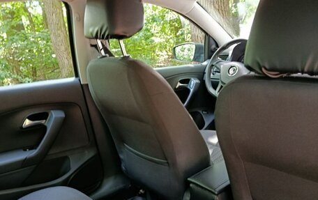 Volkswagen Polo VI (EU Market), 2015 год, 670 000 рублей, 21 фотография