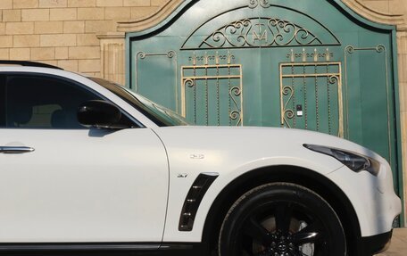 Infiniti QX70, 2016 год, 3 350 000 рублей, 9 фотография