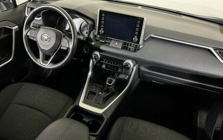 Toyota RAV4, 2021 год, 3 097 000 рублей, 9 фотография