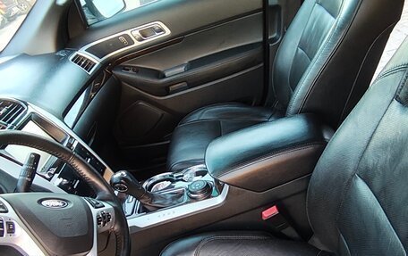 Ford Explorer VI, 2014 год, 1 870 000 рублей, 11 фотография