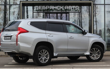 Mitsubishi Pajero Sport III рестайлинг, 2019 год, 3 600 000 рублей, 4 фотография