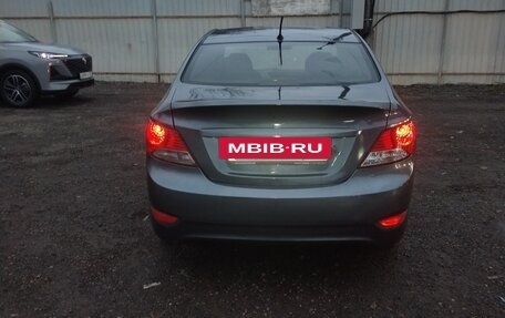 Hyundai Solaris II рестайлинг, 2013 год, 430 000 рублей, 5 фотография