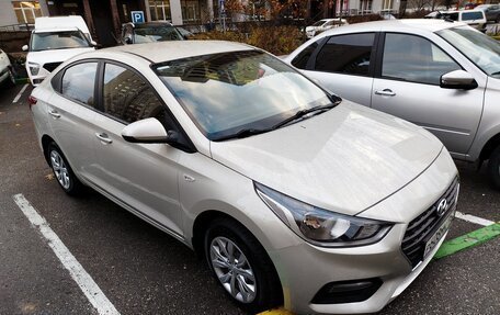 Hyundai Solaris II рестайлинг, 2018 год, 1 400 000 рублей, 3 фотография