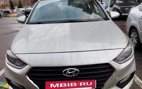 Hyundai Solaris II рестайлинг, 2018 год, 1 400 000 рублей, 2 фотография