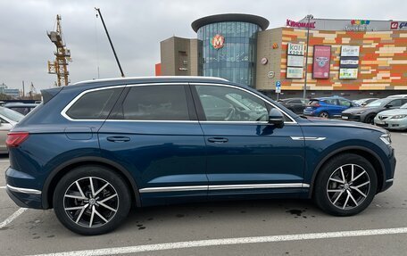 Volkswagen Touareg III, 2018 год, 5 440 000 рублей, 5 фотография