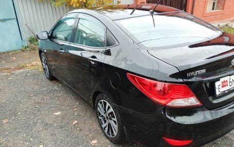 Hyundai Solaris II рестайлинг, 2011 год, 650 000 рублей, 5 фотография