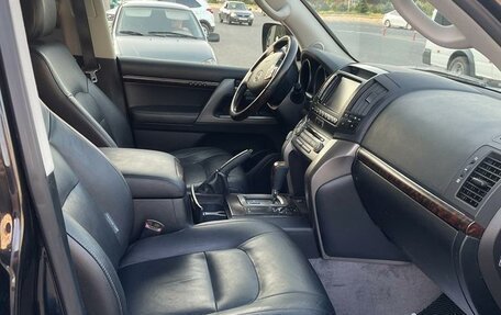 Toyota Land Cruiser 200, 2011 год, 2 850 000 рублей, 9 фотография