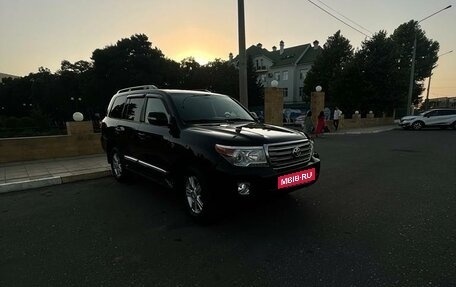 Toyota Land Cruiser 200, 2011 год, 2 850 000 рублей, 18 фотография