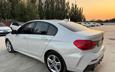 BMW 1 серия, 2022 год, 2 100 000 рублей, 11 фотография