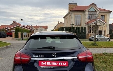 Mercedes-Benz GLA, 2018 год, 2 100 000 рублей, 5 фотография