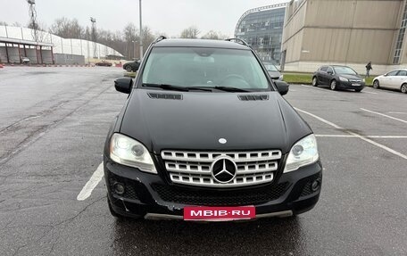 Mercedes-Benz M-Класс, 2010 год, 1 000 000 рублей, 1 фотография