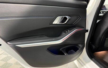 BMW 3 серия, 2019 год, 3 300 000 рублей, 19 фотография