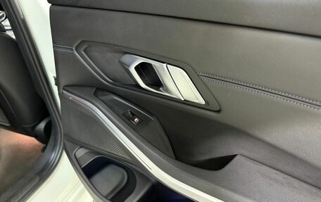 BMW 3 серия, 2019 год, 3 300 000 рублей, 25 фотография