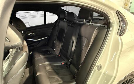 BMW 3 серия, 2019 год, 3 300 000 рублей, 21 фотография