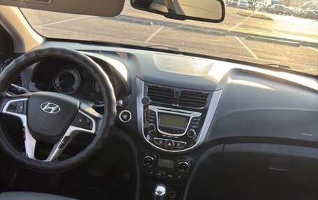 Hyundai Solaris II рестайлинг, 2013 год, 755 000 рублей, 7 фотография