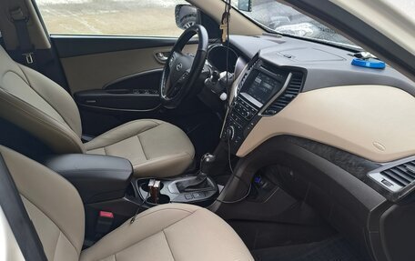 Hyundai Santa Fe III рестайлинг, 2016 год, 2 200 000 рублей, 14 фотография