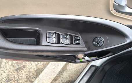 Hyundai Santa Fe III рестайлинг, 2016 год, 2 200 000 рублей, 28 фотография