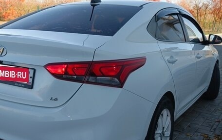 Hyundai Solaris II рестайлинг, 2017 год, 1 320 000 рублей, 3 фотография