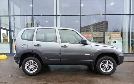 Chevrolet Niva I рестайлинг, 2018 год, 740 000 рублей, 5 фотография