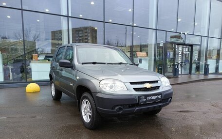 Chevrolet Niva I рестайлинг, 2018 год, 740 000 рублей, 3 фотография