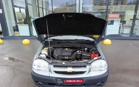 Chevrolet Niva I рестайлинг, 2018 год, 740 000 рублей, 11 фотография