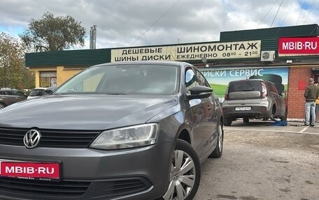Volkswagen Jetta VI, 2013 год, 990 000 рублей, 1 фотография
