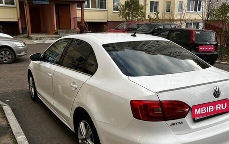 Volkswagen Jetta VI, 2013 год, 1 000 000 рублей, 8 фотография