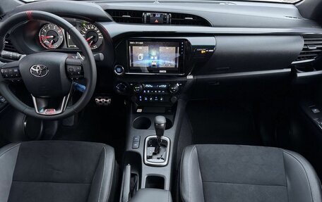 Toyota Hilux VIII, 2025 год, 9 364 500 рублей, 12 фотография