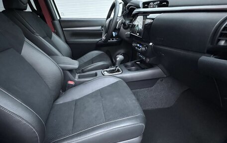 Toyota Hilux VIII, 2025 год, 9 364 500 рублей, 16 фотография