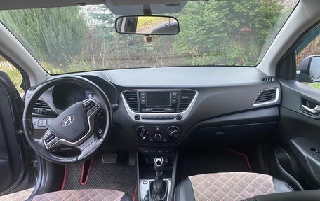 Hyundai Solaris II рестайлинг, 2018 год, 1 200 000 рублей, 2 фотография