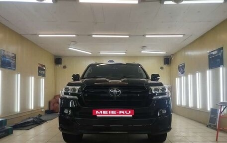 Toyota Land Cruiser 200, 2018 год, 7 500 000 рублей, 3 фотография
