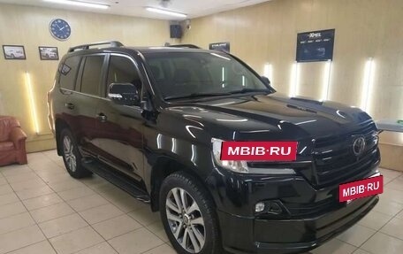 Toyota Land Cruiser 200, 2018 год, 7 500 000 рублей, 2 фотография