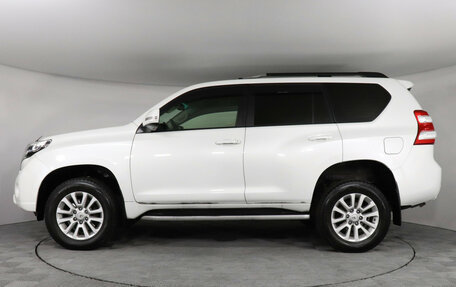 Toyota Land Cruiser Prado 150 рестайлинг 2, 2014 год, 3 350 000 рублей, 6 фотография