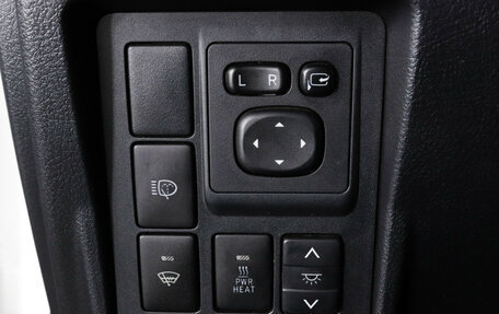 Toyota Land Cruiser Prado 150 рестайлинг 2, 2014 год, 3 350 000 рублей, 16 фотография