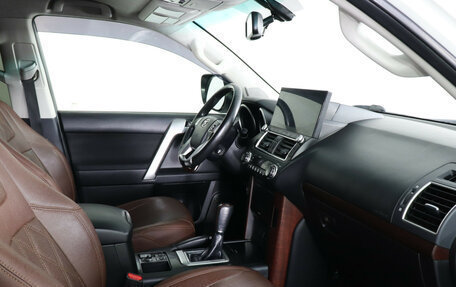 Toyota Land Cruiser Prado 150 рестайлинг 2, 2014 год, 3 350 000 рублей, 9 фотография