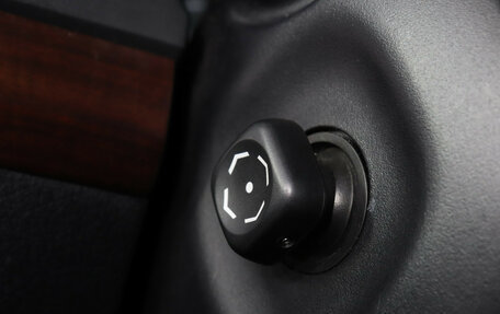 Toyota Land Cruiser Prado 150 рестайлинг 2, 2014 год, 3 350 000 рублей, 17 фотография