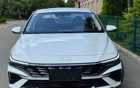 Hyundai Elantra, 2025 год, 2 400 000 рублей, 3 фотография