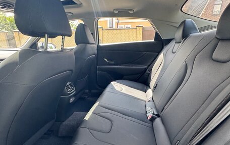 Hyundai Elantra, 2025 год, 2 400 000 рублей, 25 фотография