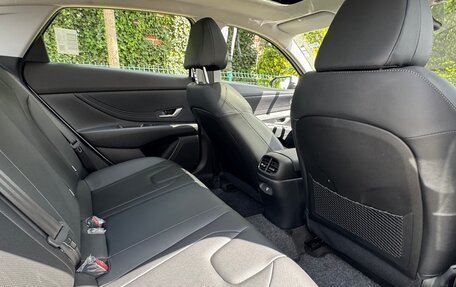 Hyundai Elantra, 2025 год, 2 400 000 рублей, 32 фотография