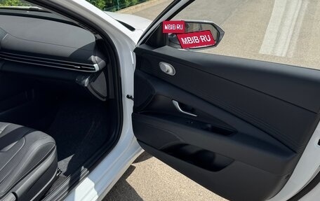 Hyundai Elantra, 2025 год, 2 400 000 рублей, 37 фотография