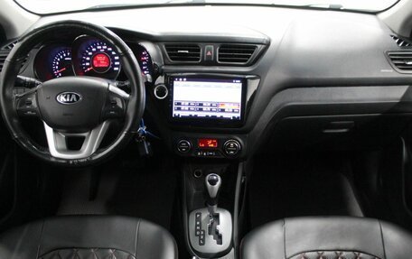 KIA Rio III рестайлинг, 2013 год, 800 000 рублей, 16 фотография
