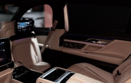 BMW 7 серия, 2019 год, 8 000 000 рублей, 10 фотография