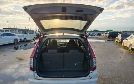 Honda Stream II, 2009 год, 900 000 рублей, 14 фотография