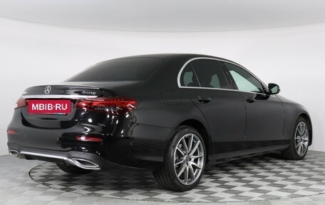 Mercedes-Benz E-Класс, 2022 год, 6 200 000 рублей, 5 фотография