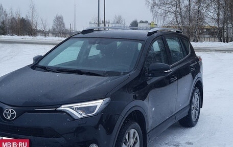 Toyota RAV4, 2018 год, 2 600 000 рублей, 2 фотография