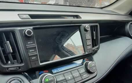 Toyota RAV4, 2018 год, 2 600 000 рублей, 10 фотография