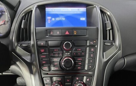 Opel Astra J, 2010 год, 750 000 рублей, 11 фотография