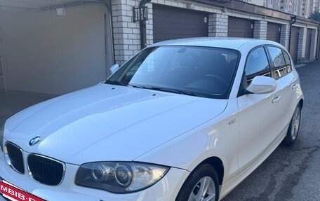 BMW 1 серия, 2011 год, 1 050 000 рублей, 2 фотография
